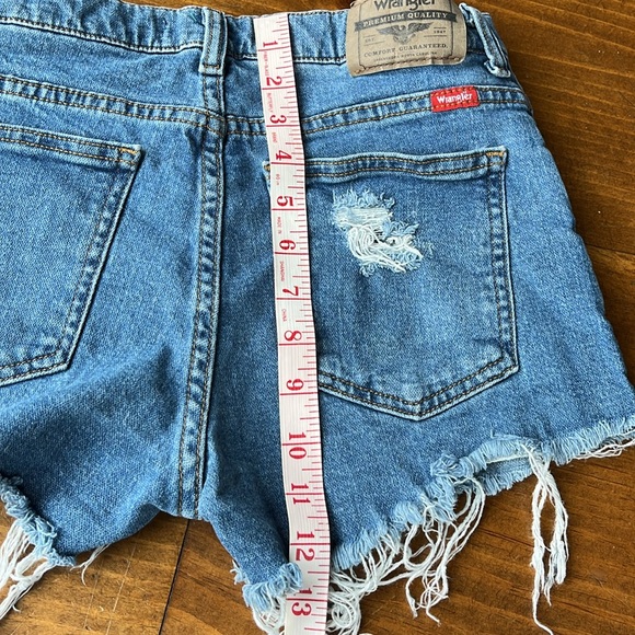 Wrangler Straight Fit Jean Shorts - Picture 6 of 14